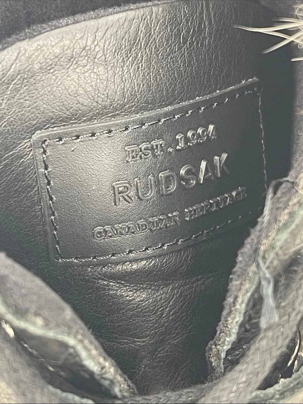 RUDSAK stylish black